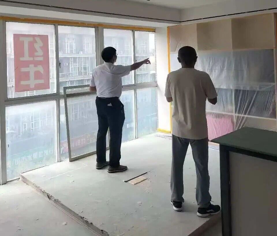 金九銀十裝修季｜南京紅牛裝飾工程總監(jiān)：工地巡檢無小事，嚴(yán)苛落實(shí)工藝標(biāo)準(zhǔn)！10
